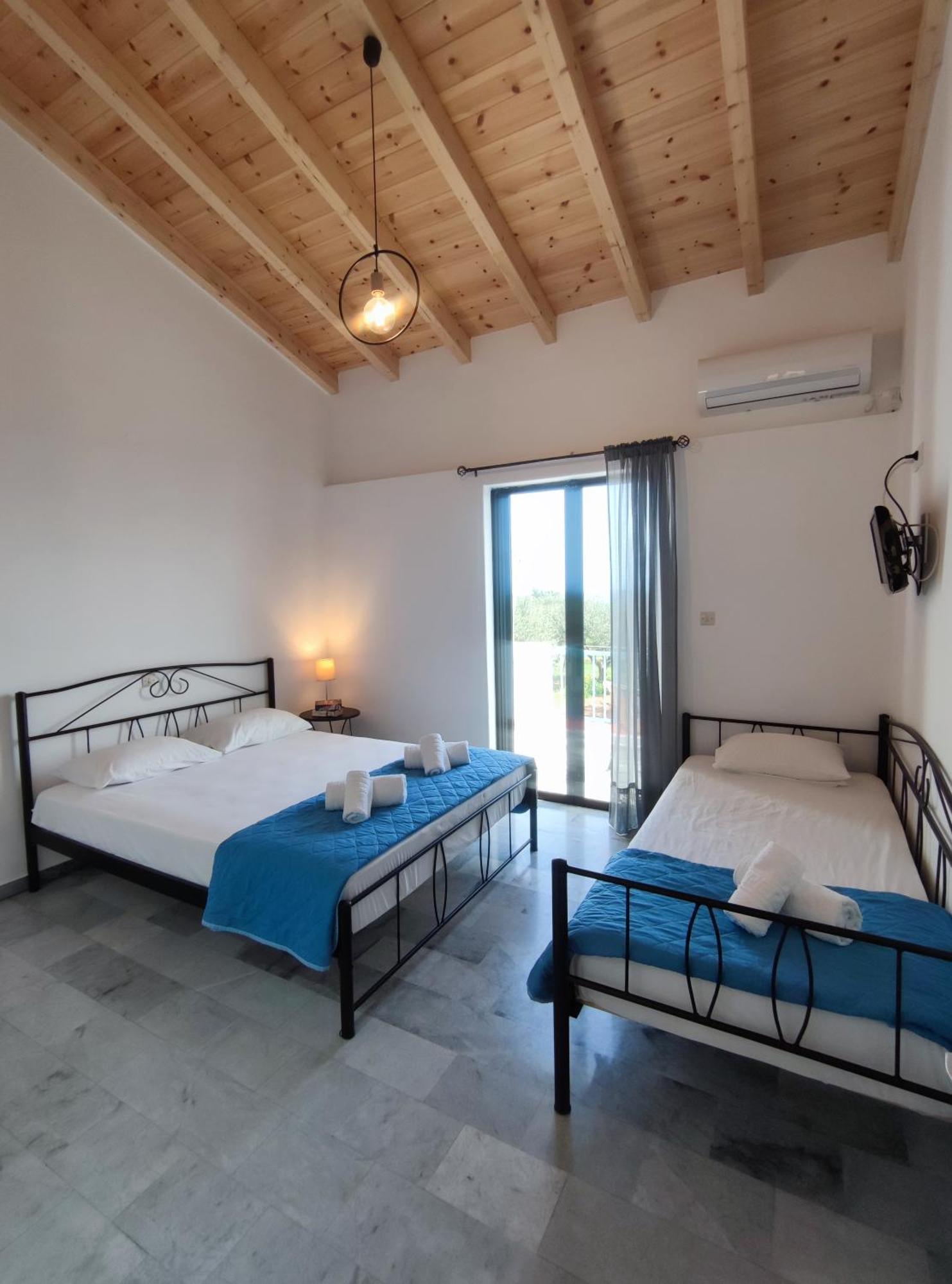 Secret Summer Havens - Perfectly Secluded Getaways Vasilítsion Extérieur photo
